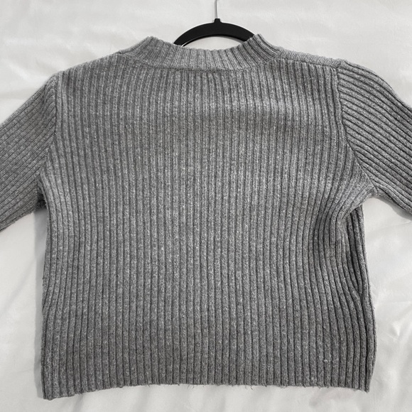 Brandy Melville Grey Knit Sweater - Picture 3 of 3